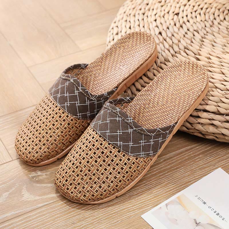 Chaussons plats modernes, creusés et antidérapants