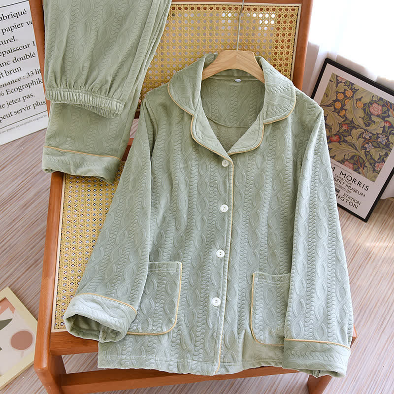 Ensemble pyjama en flanelle de couleur unie avec revers