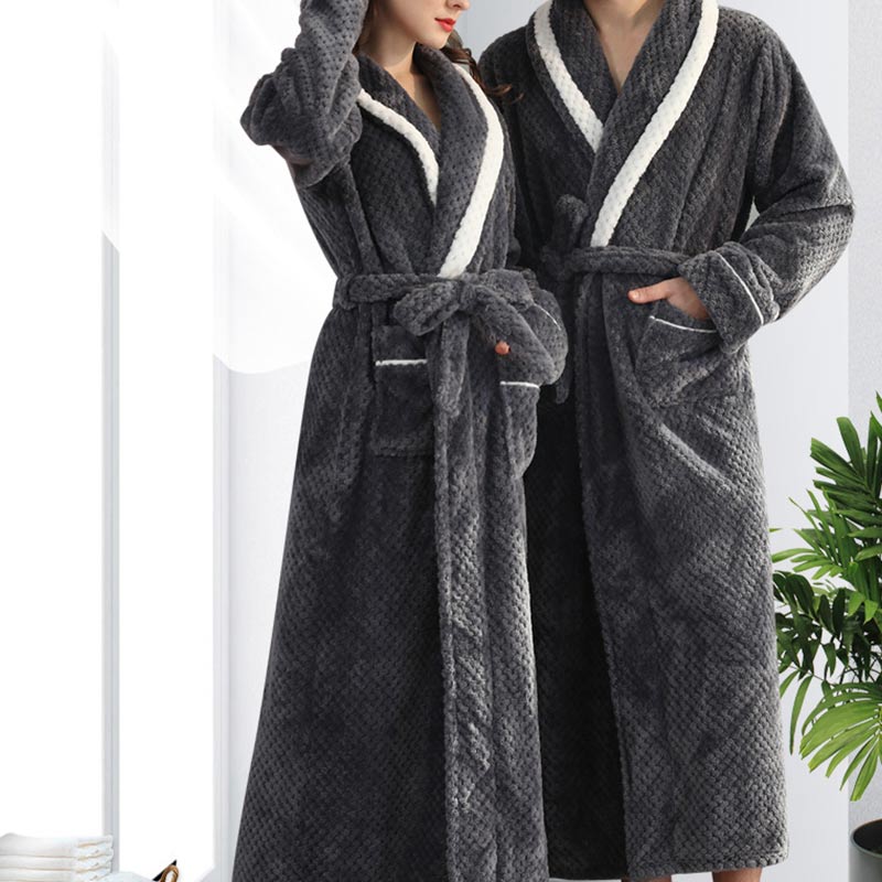 Pyjama en polaire épaisse, peignoir confortable