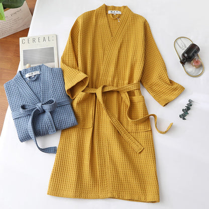 Peignoir simple et uni en coton avec col en V