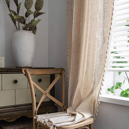 Rideau filtrant la lumière beige à pompons Boho