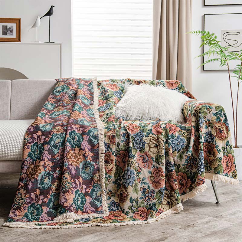 Housse de canapé à pompons et motif rose de style campagnard
