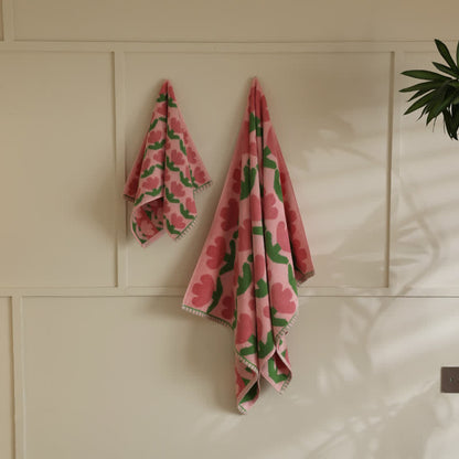 Jolie serviette de bain en coton doux avec motif tulipe