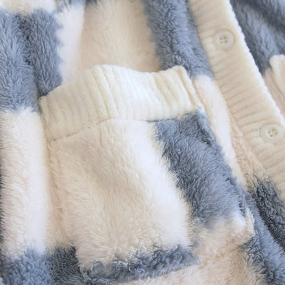 Ensemble pyjama à col en V en damier doux et moelleux