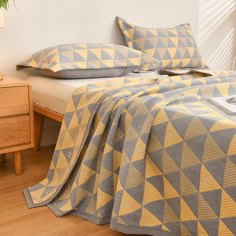 Couette en coton Ownkoti grise et jaune à motif triangulaire