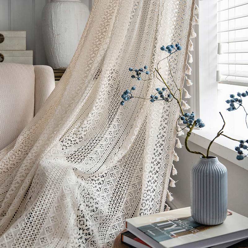 Rideau en coton beige à pompons creux