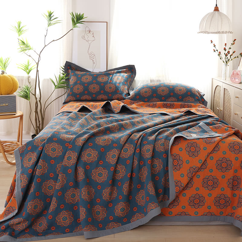 Couette réversible en gaze de coton tissée à motif floral