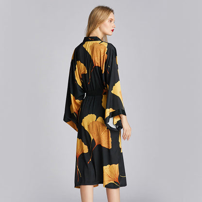 Pyjama peignoir col V en soie glacée Ginkgo - image 3