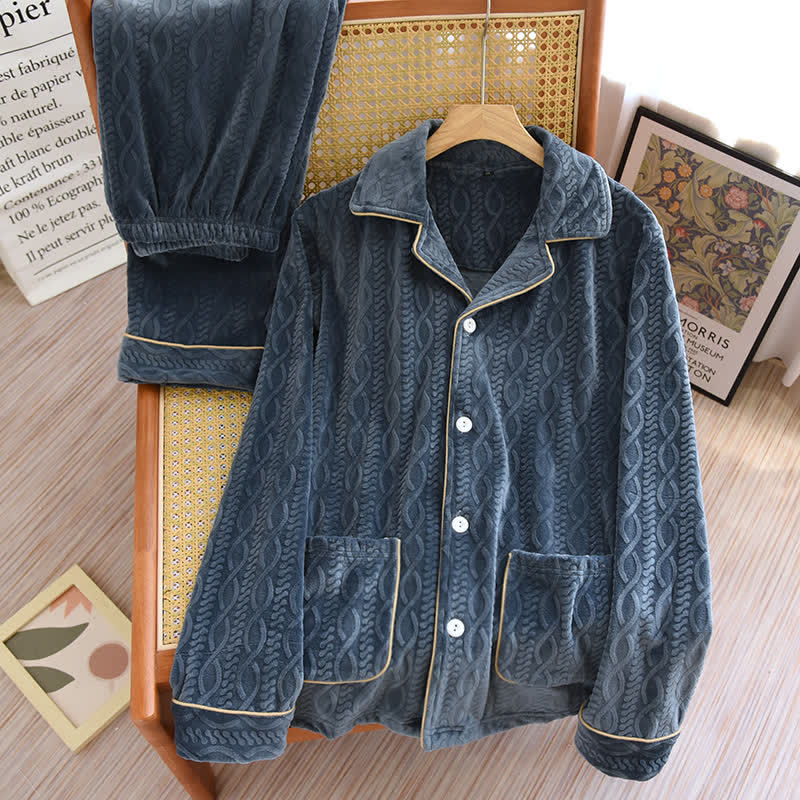 Ensemble pyjama en flanelle de couleur unie avec revers