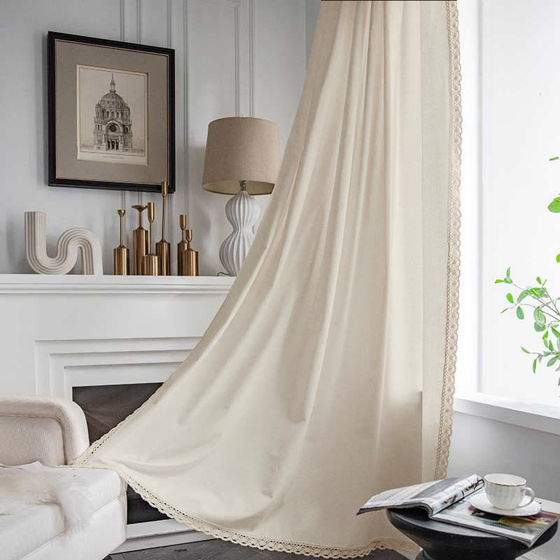 Rideau en coton blanc avec ourlet et pompon