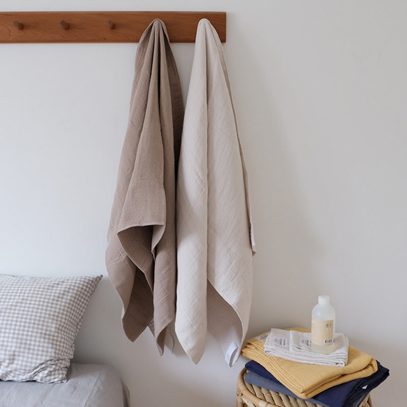 Tissu en mousseline uni et respirant