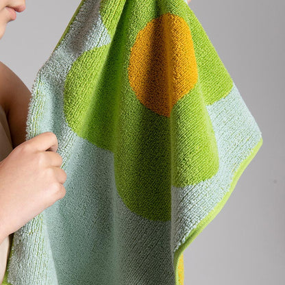 Serviette en coton respirant avec motif floral et design en blocs de couleurs