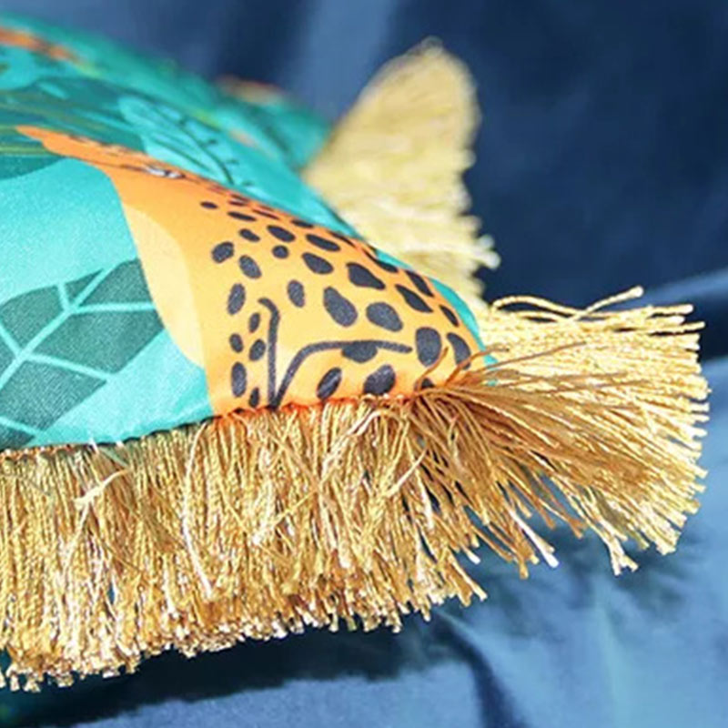 Housse de coussin de canapé à motif animalier et pompon