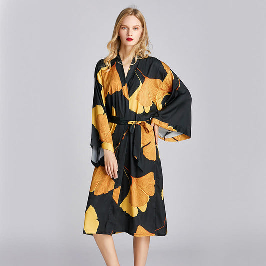 Pyjama peignoir col V en soie glacée Ginkgo - Noir et jaune - Taille unique - image 0