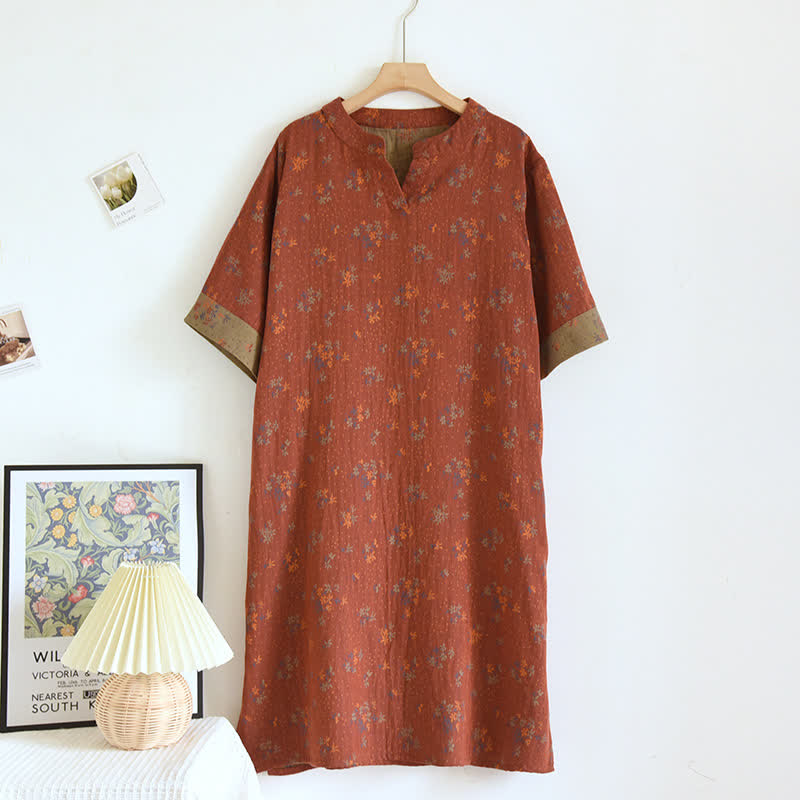 Chemise de nuit en coton doux avec col en V et motif floral en naturel
