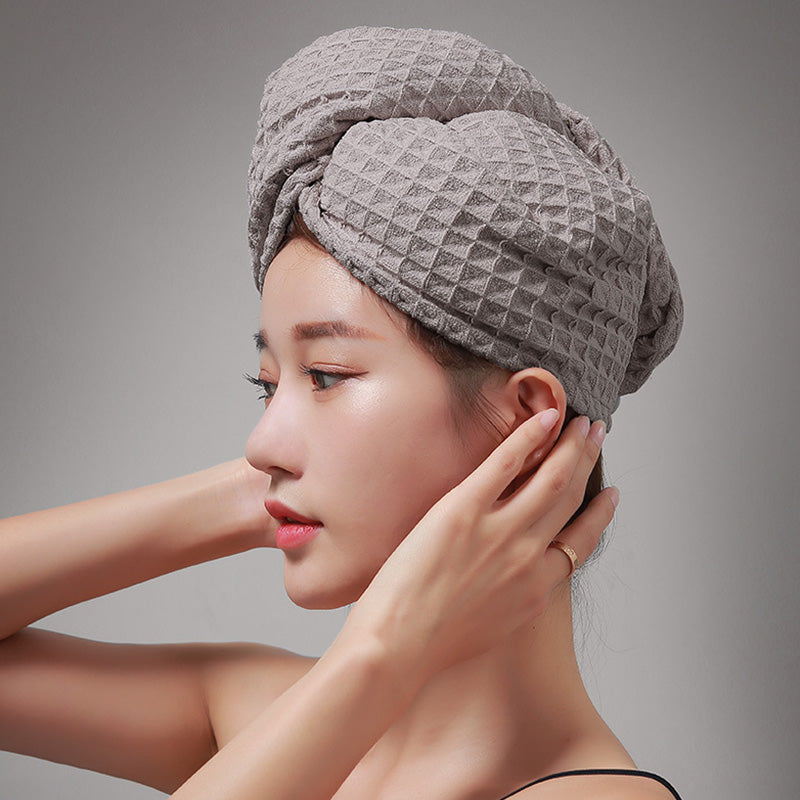 Serviette sèche-cheveux avec motif gaufré et boutons