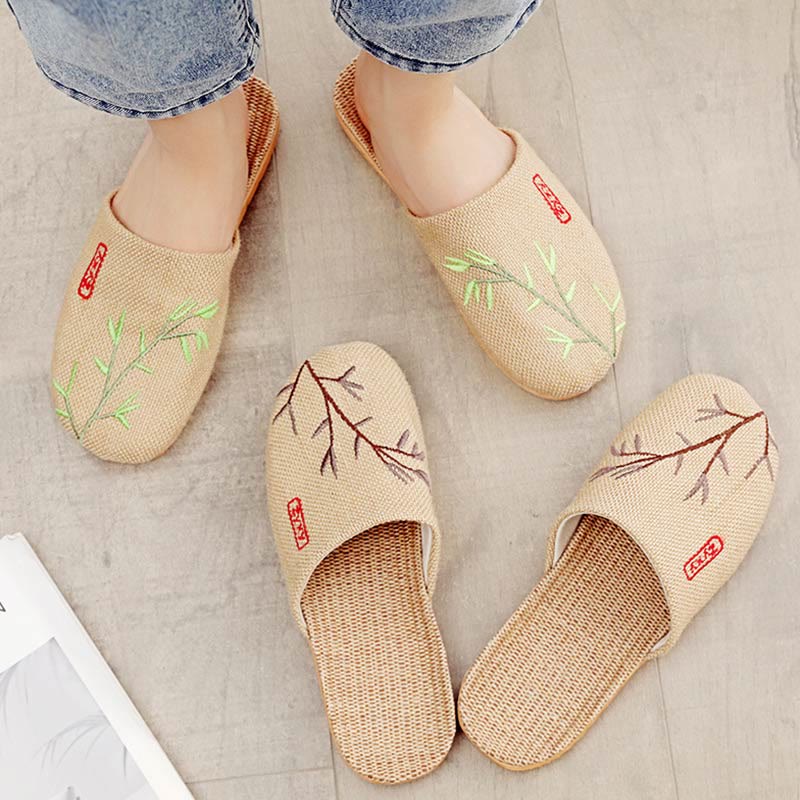 Chaussons confortables en lin brodés Plum Bossom